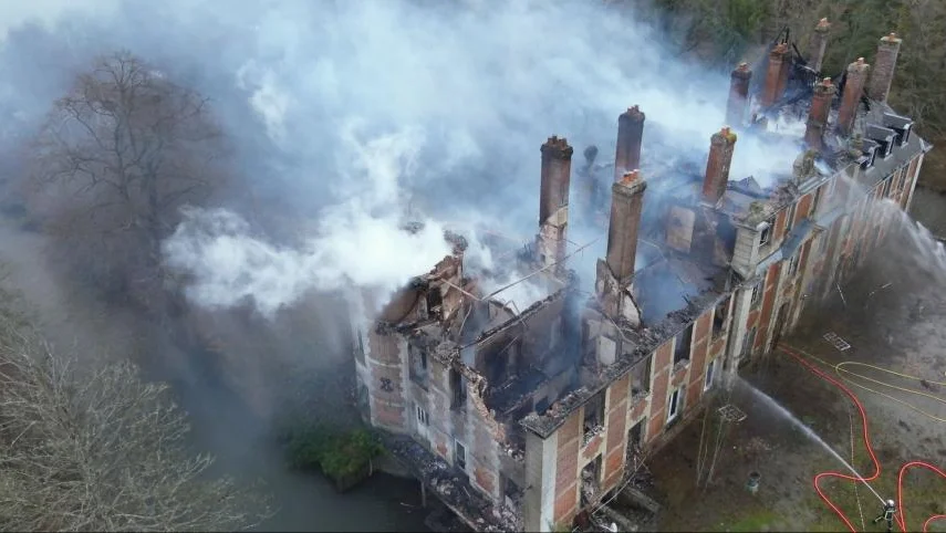 Dans l’Eure, le Grand château de Serquigny victime d’un incendie